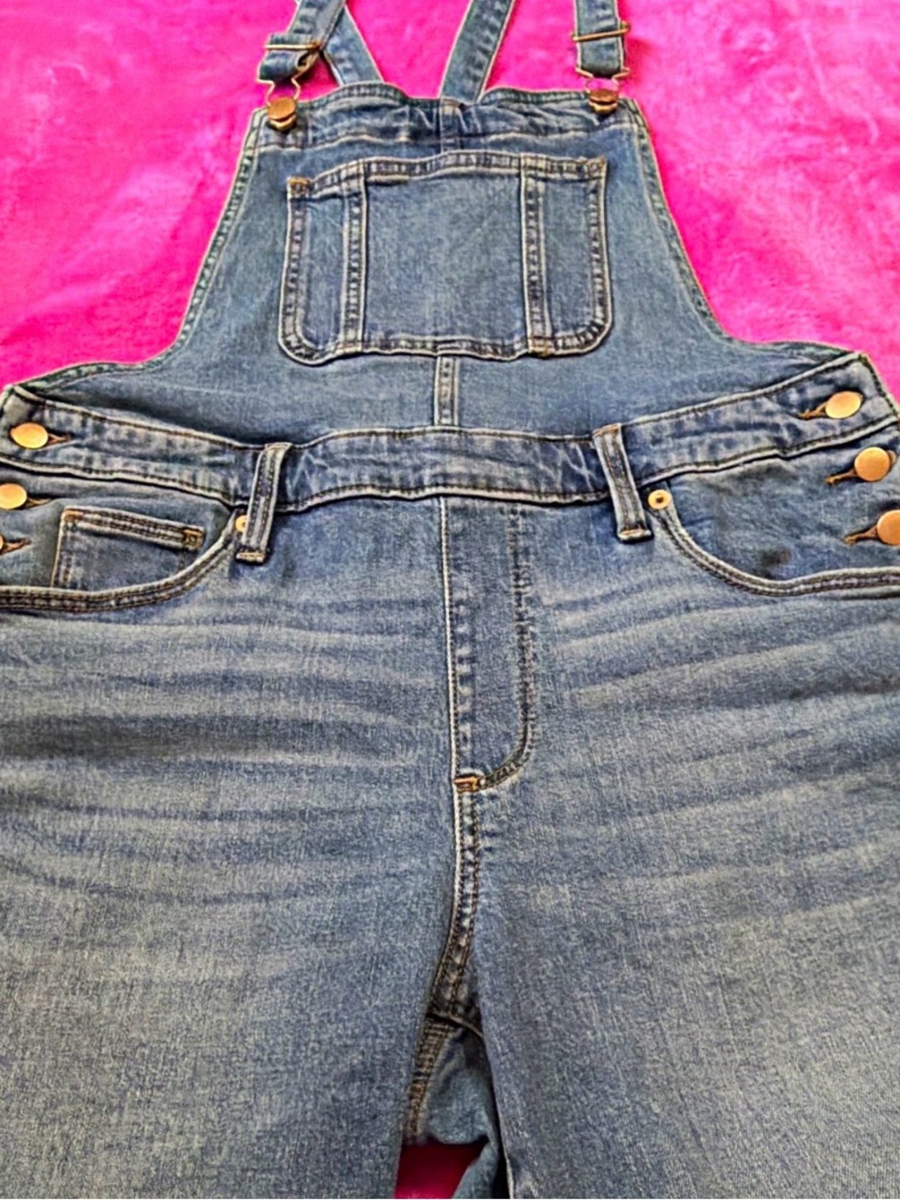 Universal Thread Women’s overall 8/29R blue, adjustable straps excellent con